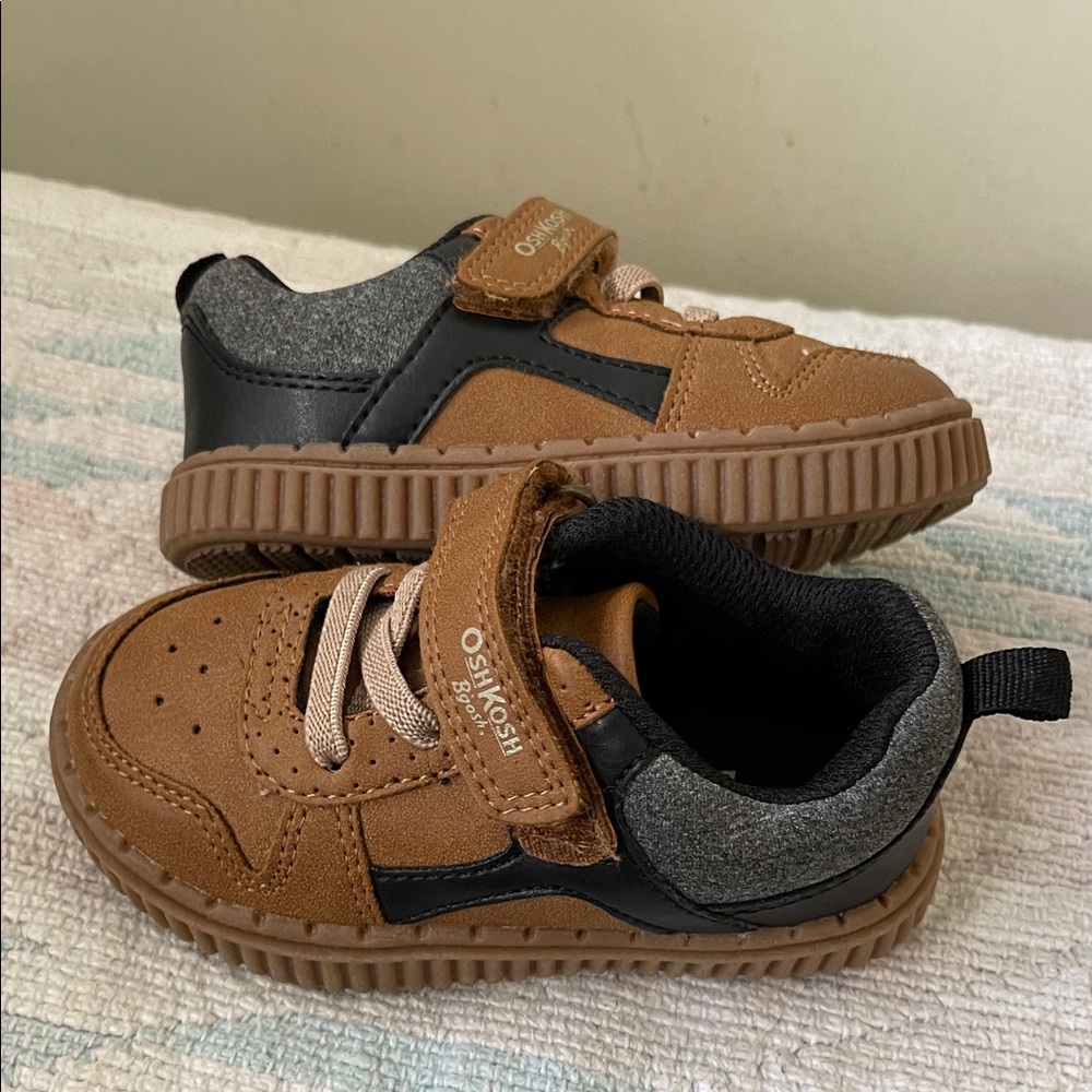 OshKosh B'gosh Tan and Black Kids Sneakers